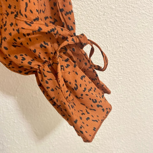 🛍 New Plus Cheetah Blouse - Picture 9 of 9